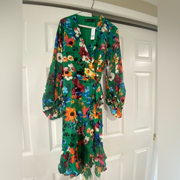 Bright and Beautiful New York & Co Wrap Dress - Picture 1 of 2
